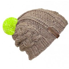 Beanie Handmade Zopf - Mützenfarbe Sand - Bommelfarbe Reflektor Neongelb